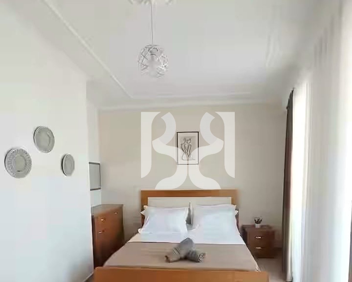 APARTAMENT ME QIRA 1+1 NË RRUGËN E BOGDANËVE, TIRANË
