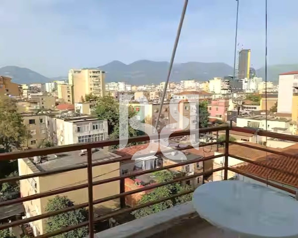 APARTAMENT ME QIRA 1+1 NË RRUGËN E BOGDANËVE, TIRANË