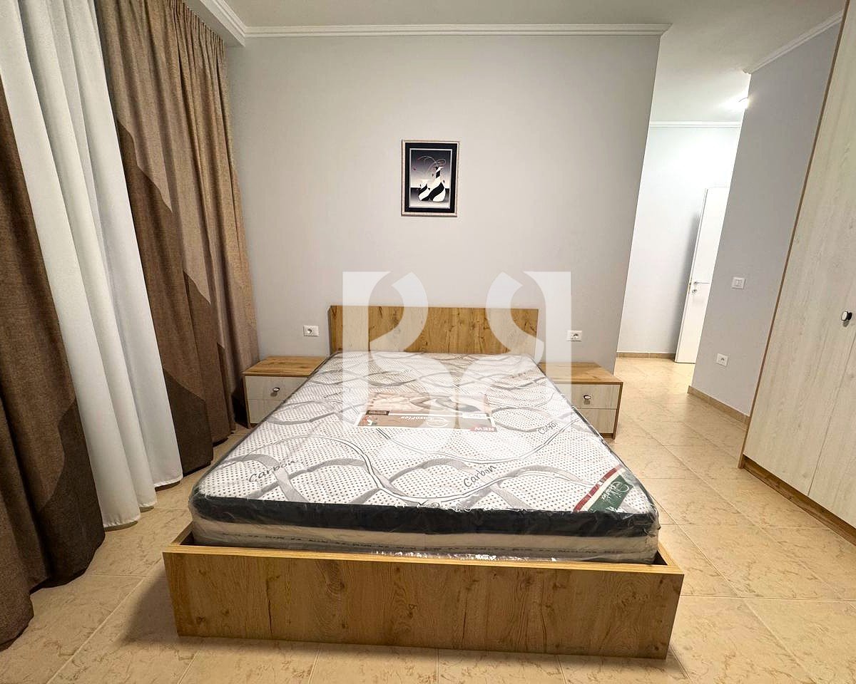 Appartamento 2+1+2 in Affitto in Bulevardin e Ri | 2 Posti Auto | 90.000 Lek