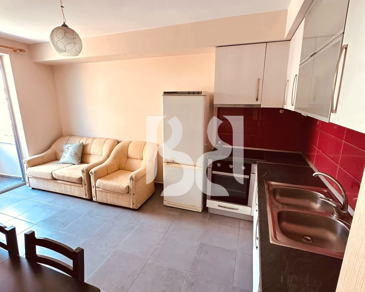 APARTAMENT ME QIRA 1+1 NË SHKOLLËN E BASHKUAR, TIRANË
