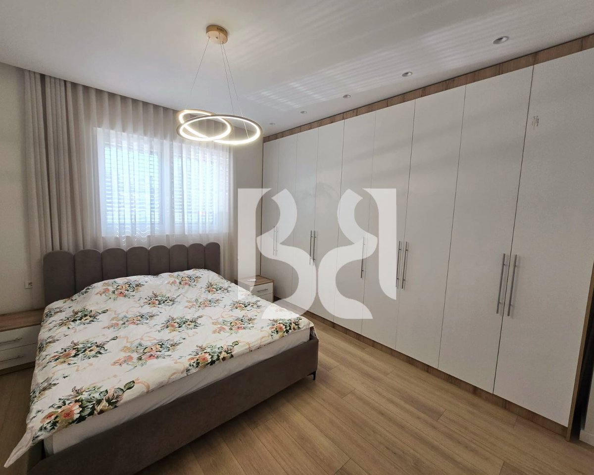 Shtëpi Private me Qira pas Shkollës Harry Fultz – 309 m² | Oborr i Madh | 2 Parkime | 120,000 Lekë