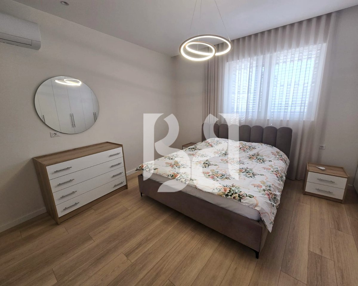 Shtëpi Private me Qira pas Shkollës Harry Fultz – 309 m² | Oborr i Madh | 2 Parkime | 120,000 Lekë