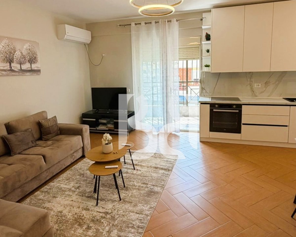 APARTAMENT 2+1+2 PER SHITJE NE SELVI
