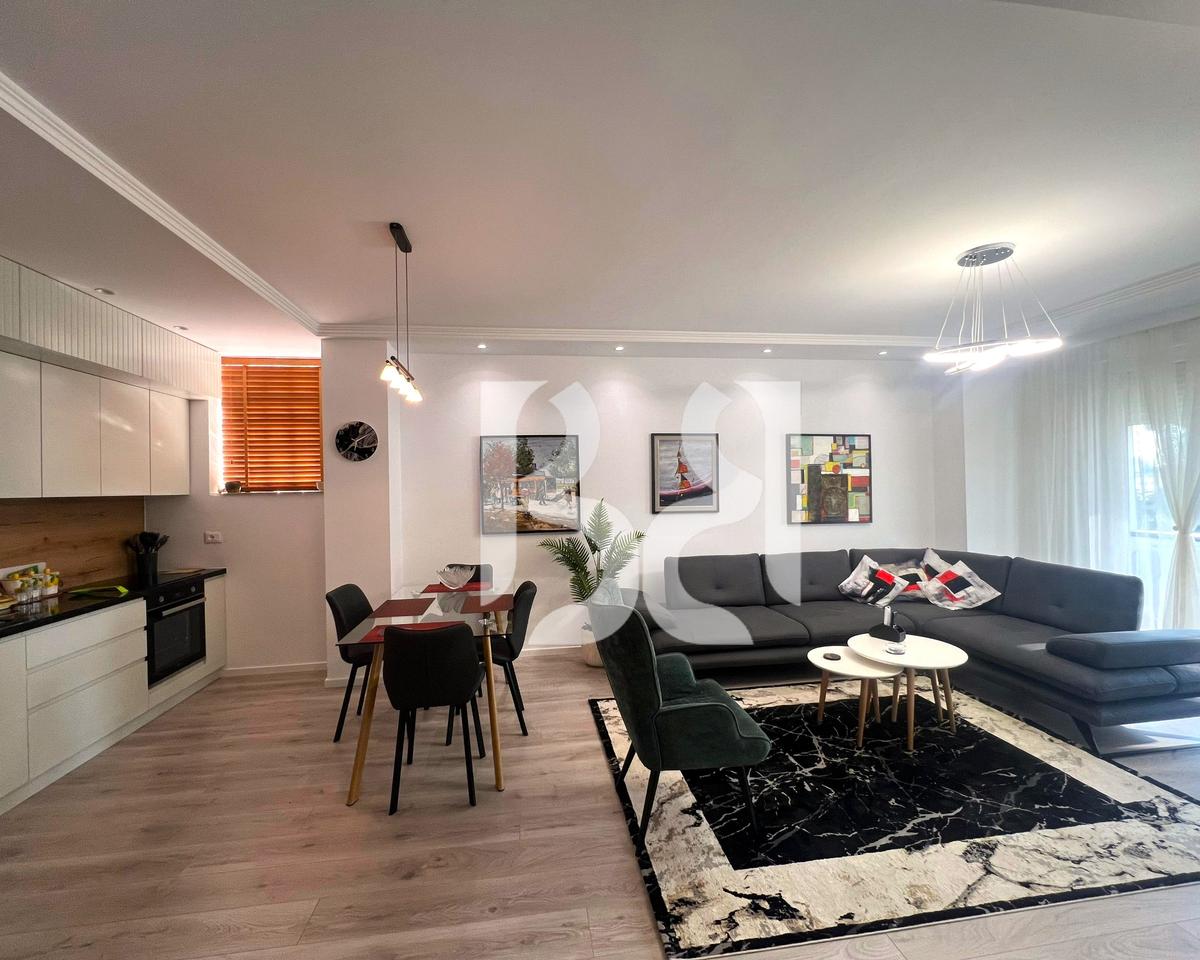 Apartament 1+1 me Qira  Parkim pranë RTSH-së | 80 m² | Pamje nga Qendra | 1,080 €/Muaj