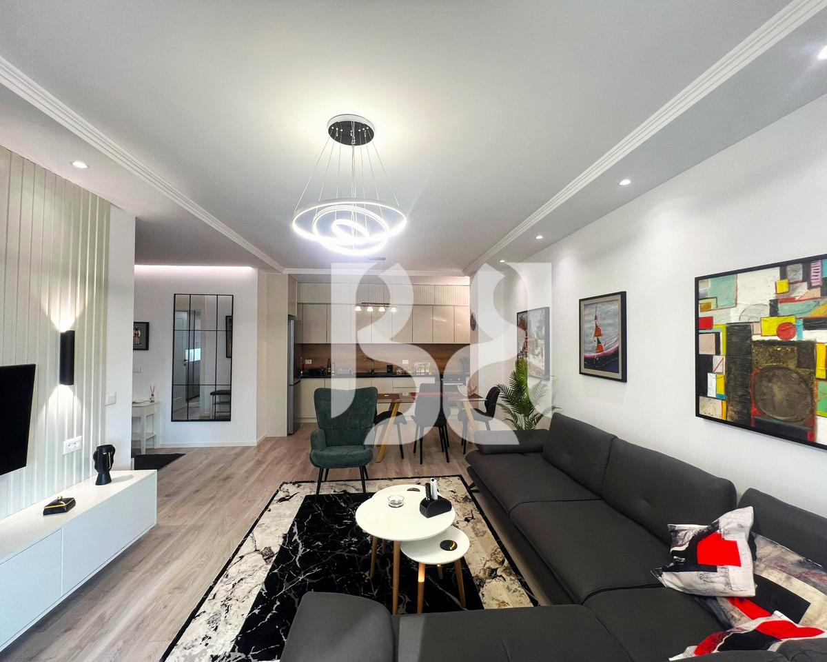 Apartament 1+1 me Qira  Parkim pranë RTSH-së | 80 m² | Pamje nga Qendra | 1,080 €/Muaj