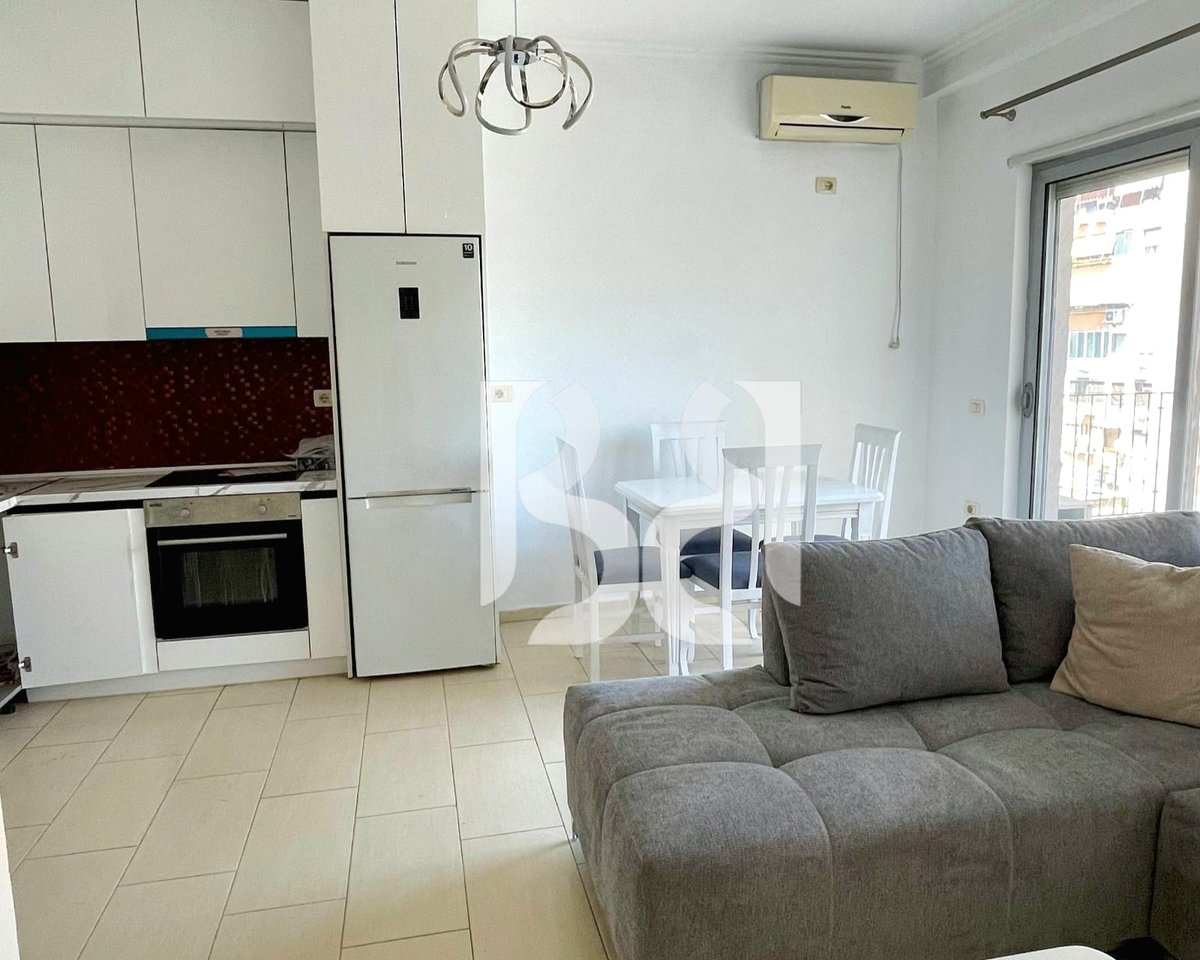 APARTAMENT ME QIRA 1+1 NË MYSLYM SHYR, TIRANË