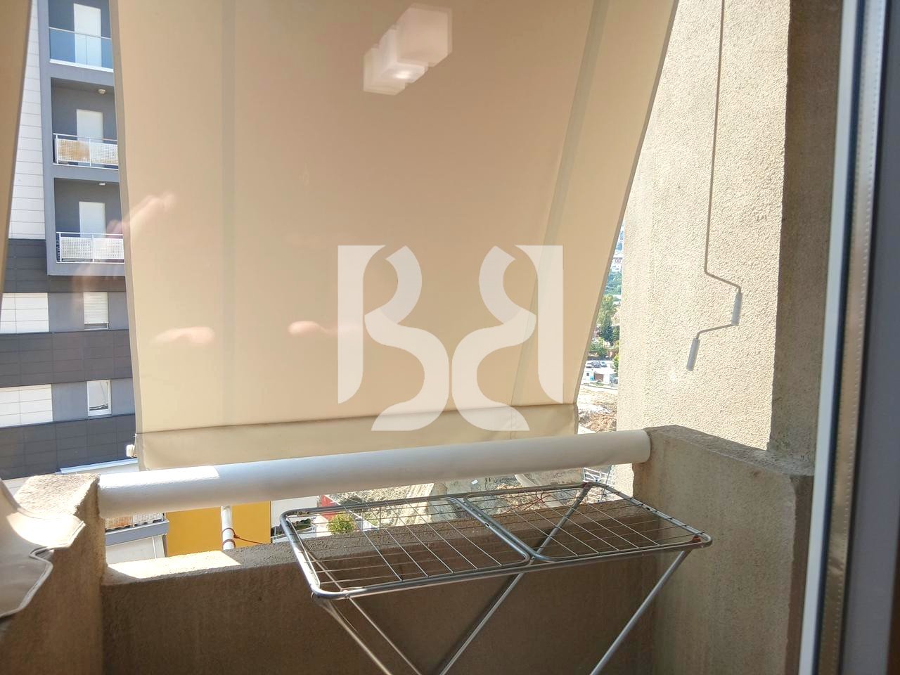APARTAMENT 2+1+ BALLKON ME QIRA TEK RRUGA E KOSOVAREVE
