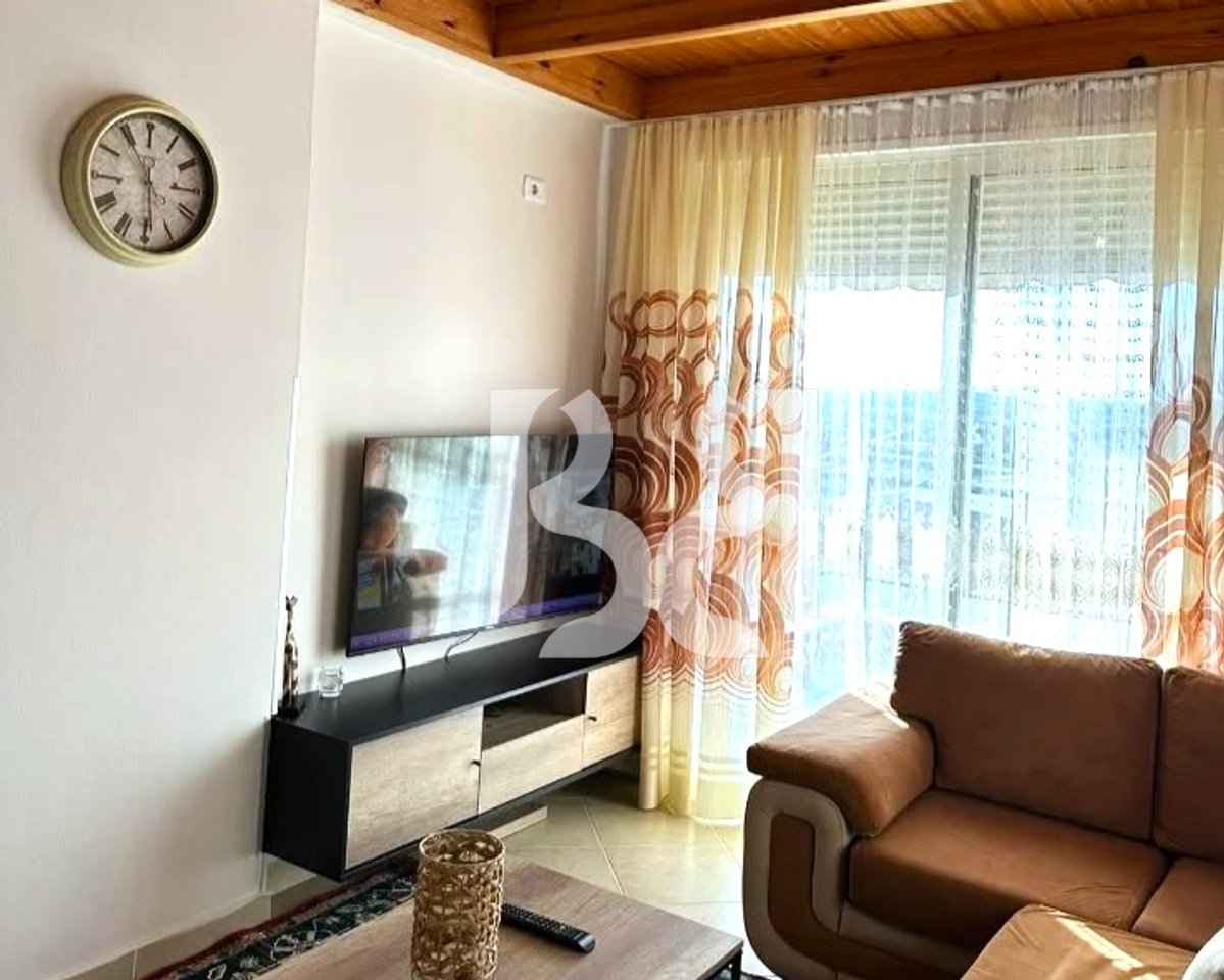 Duplex 2+1 in Affitto a Fresk, Via Shefqet Kuka – 89 m² | 2 Bagni | 50.000 Lek