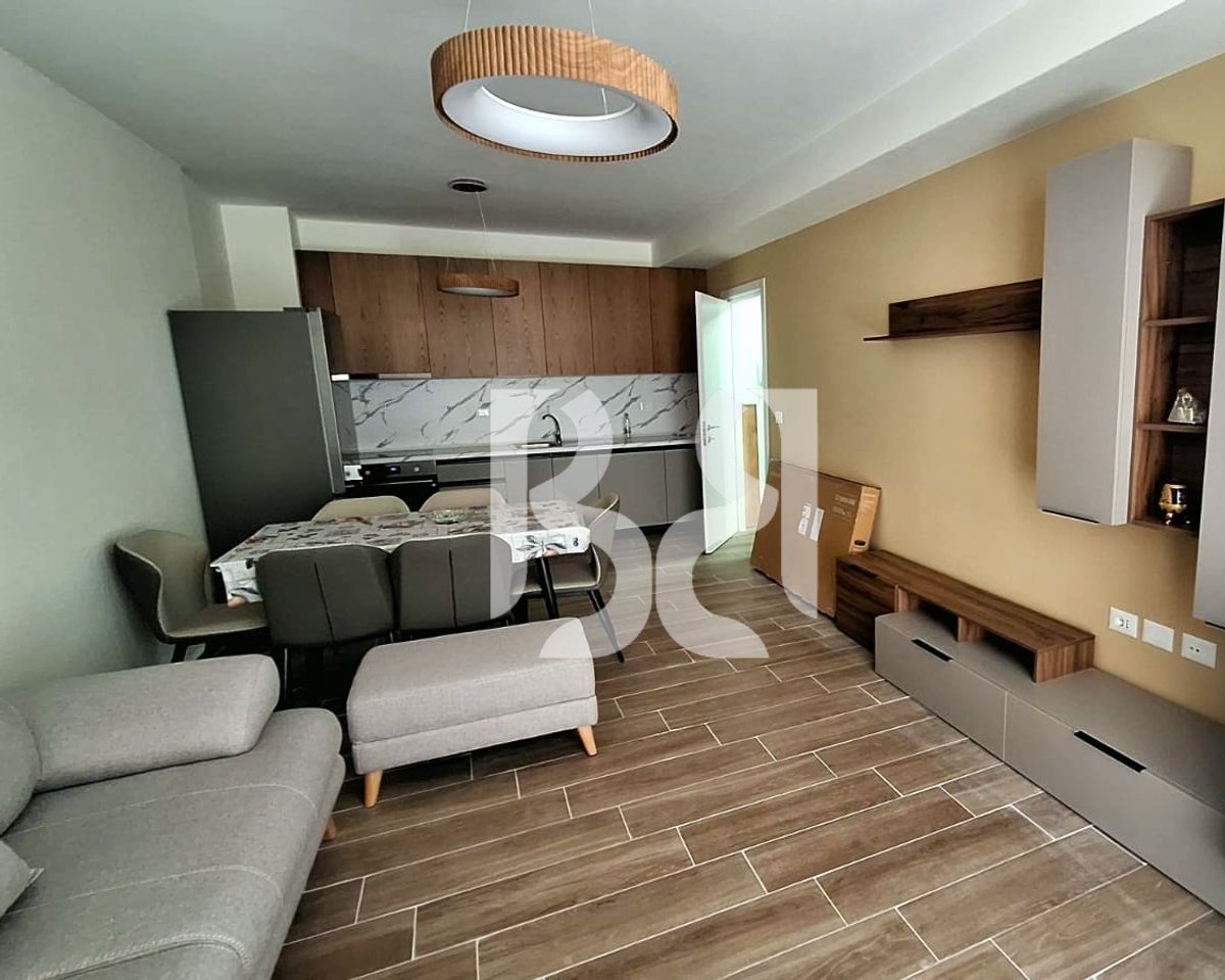 2+1 Apartment for Rent at the 5-Maj Roundabout | 89 m² | New | 55,000 Lek