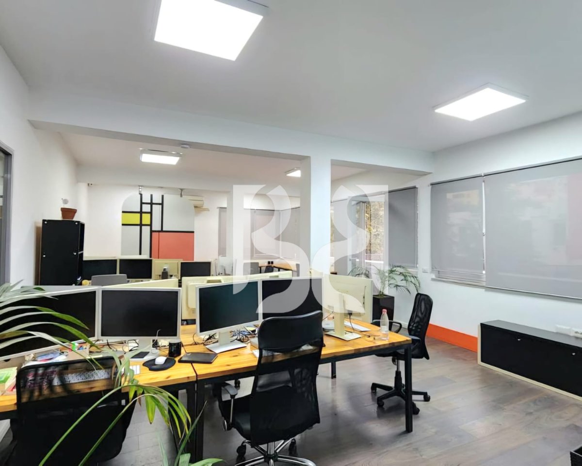 GODINË PRESTIGJIOZE 5-KATËSHE PËR ZYRA ME PARKIM | BLLOK,TIRANË | 900 M², 5 KATE, PARKIM