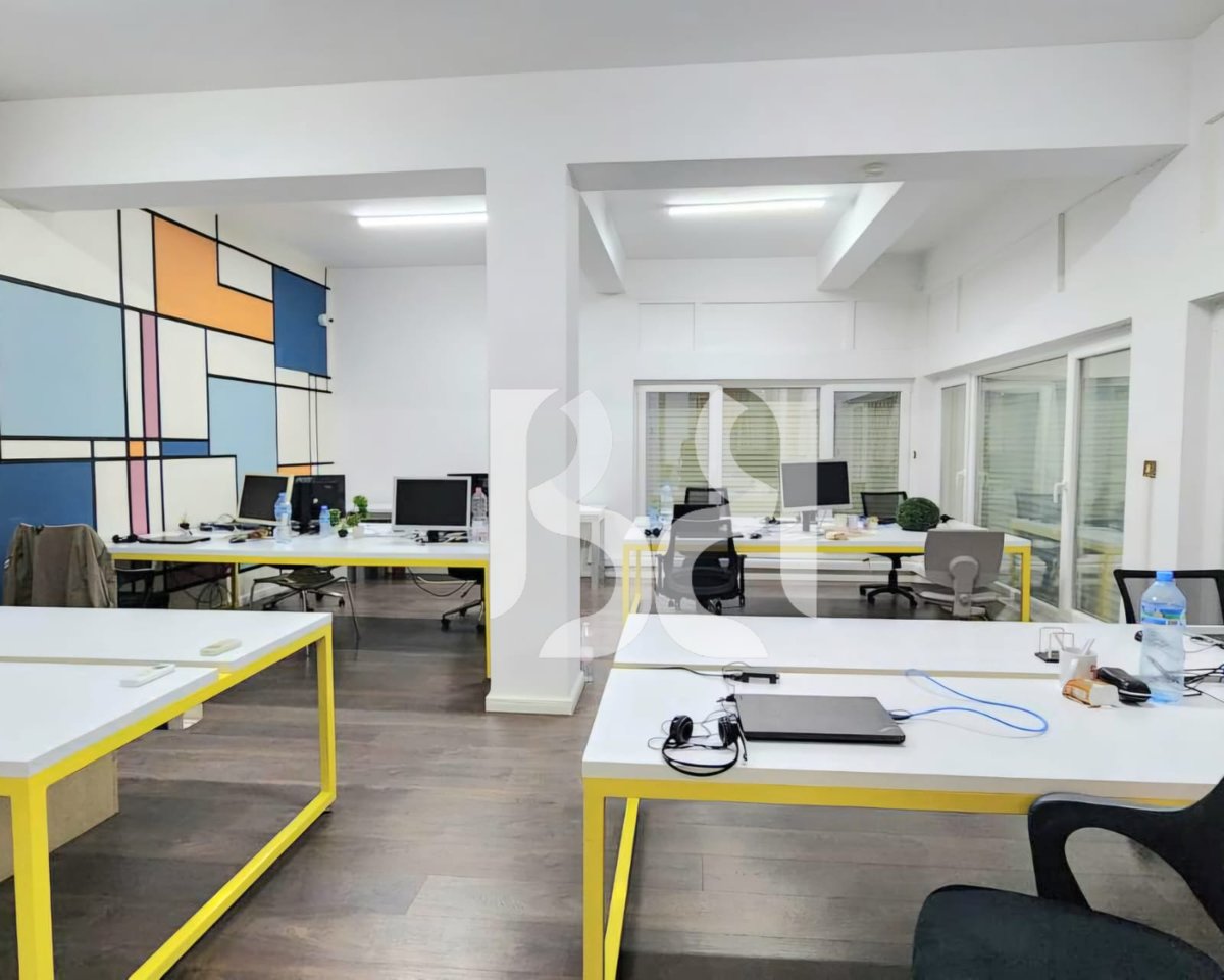 GODINË PRESTIGJIOZE 5-KATËSHE PËR ZYRA ME PARKIM | BLLOK,TIRANË | 900 M², 5 KATE, PARKIM