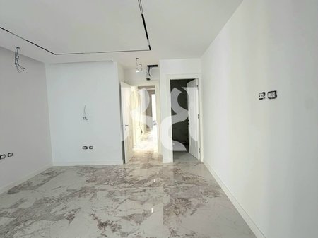 SHITET APARTAMENT 3+1 PRANË VASIL SHANTOS, TIRANË