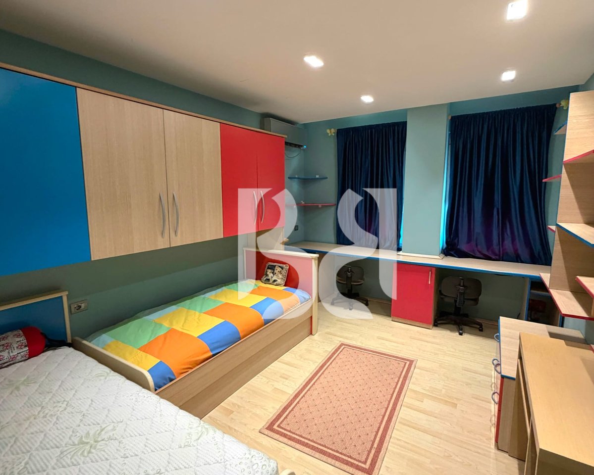 APARTAMENT ME QIRA 2+1+2 TEK OXHAKU, PRANË EUROPIANIT, TIRANË