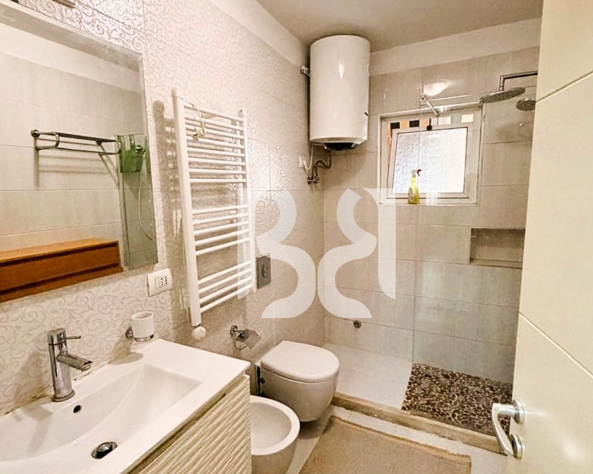 APARTAMENT 2+1+POST PARKIMI ME QIRA NE LAPRAKE