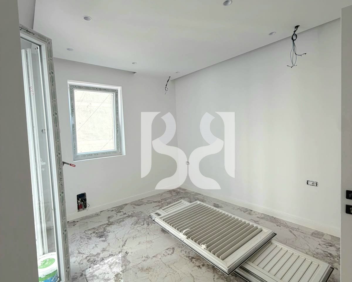 SHITET APARTAMENT 3+1 PRANË VASIL SHANTOS, TIRANË