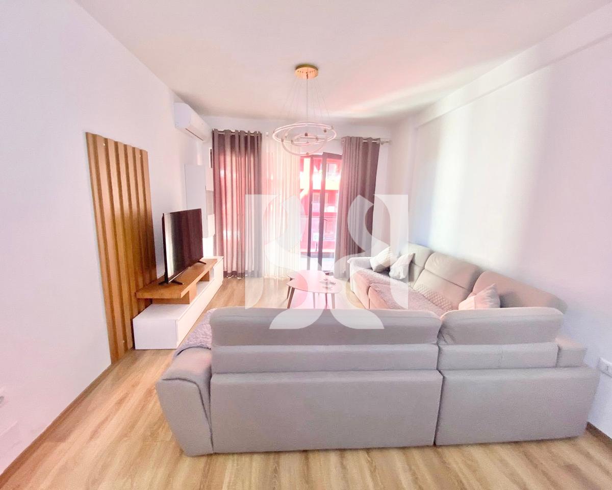 APARTAMENT ME QERA 2+1 TE ARLIS, FARMACIA 10