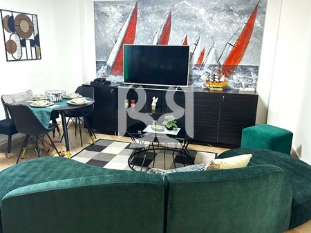 Apartament 2+1 me Qira në Qendër, te 9-Katëshet – 75 m² | Kati 4 | 80,000 Lekë/Muaj