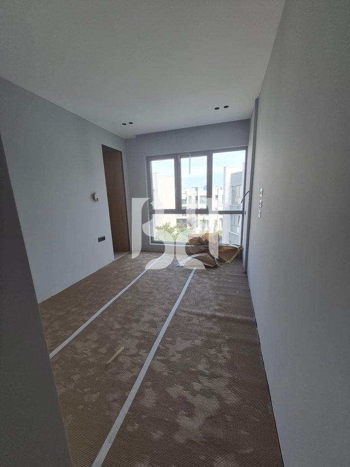AMBIENT BISNESI ME QIRA 126m2 TEK GREEN VALLEY