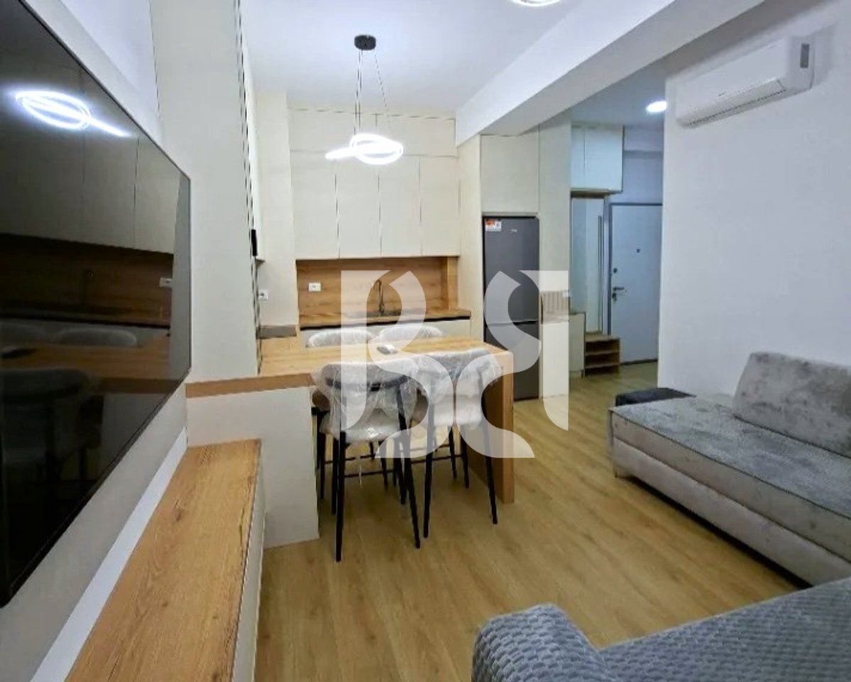 APARTAMENT 1+1 ME QIRA TE REZIDENCA KADIU, ALI DEMI – TIRANË | 500 € / muaj*
