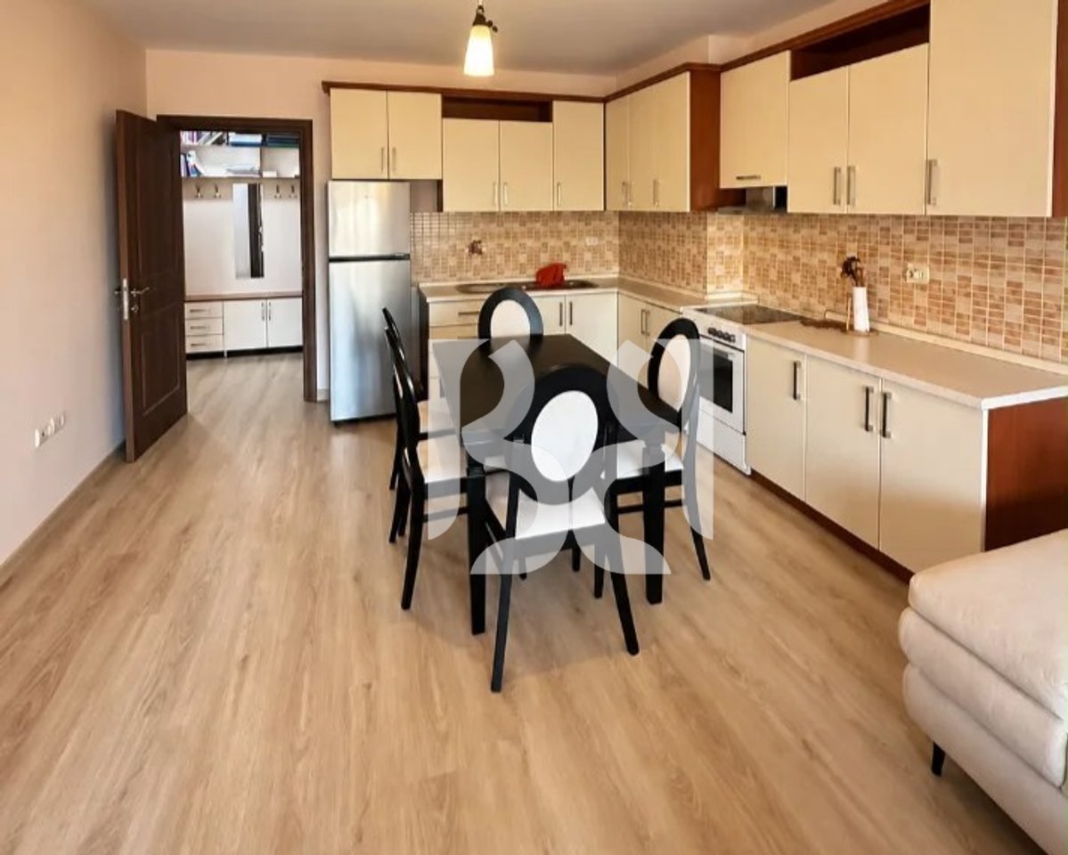 APARTAMENT ME QERA 1+1+ BALLKON PRANE ALI DEMIT, RRUGA IDRIZ DOLLAKU*