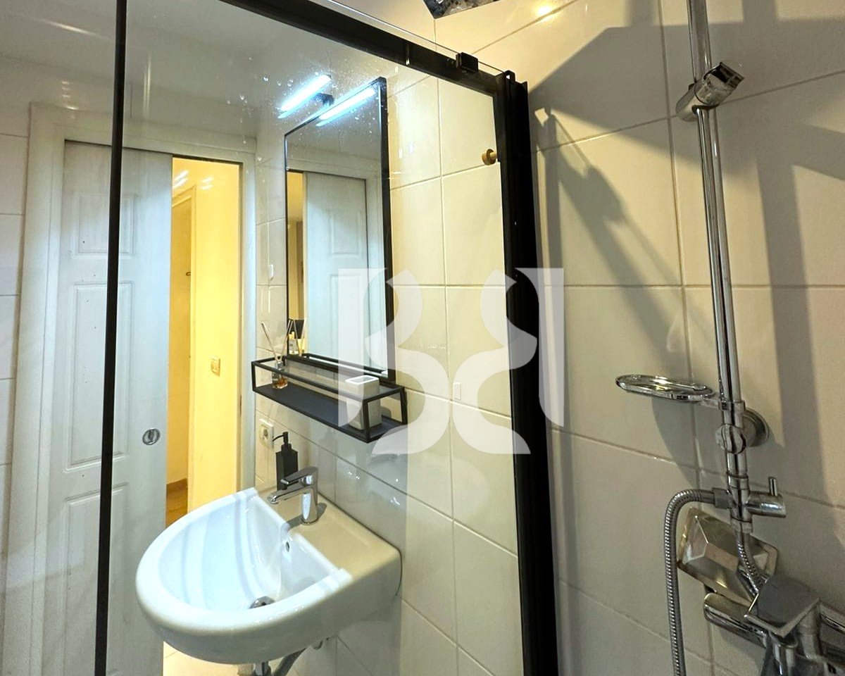 Apartament 1+1 me Qira në Rrugën e Elbasanit – 77 m² | Kati 1 | Totalisht i Mobiluar | 65,000 Lekë