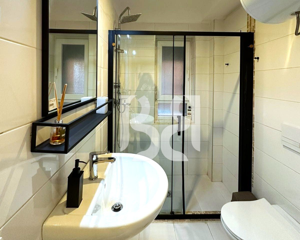 Apartament 1+1 me Qira në Rrugën e Elbasanit – 77 m² | Kati 1 | Totalisht i Mobiluar | 65,000 Lekë