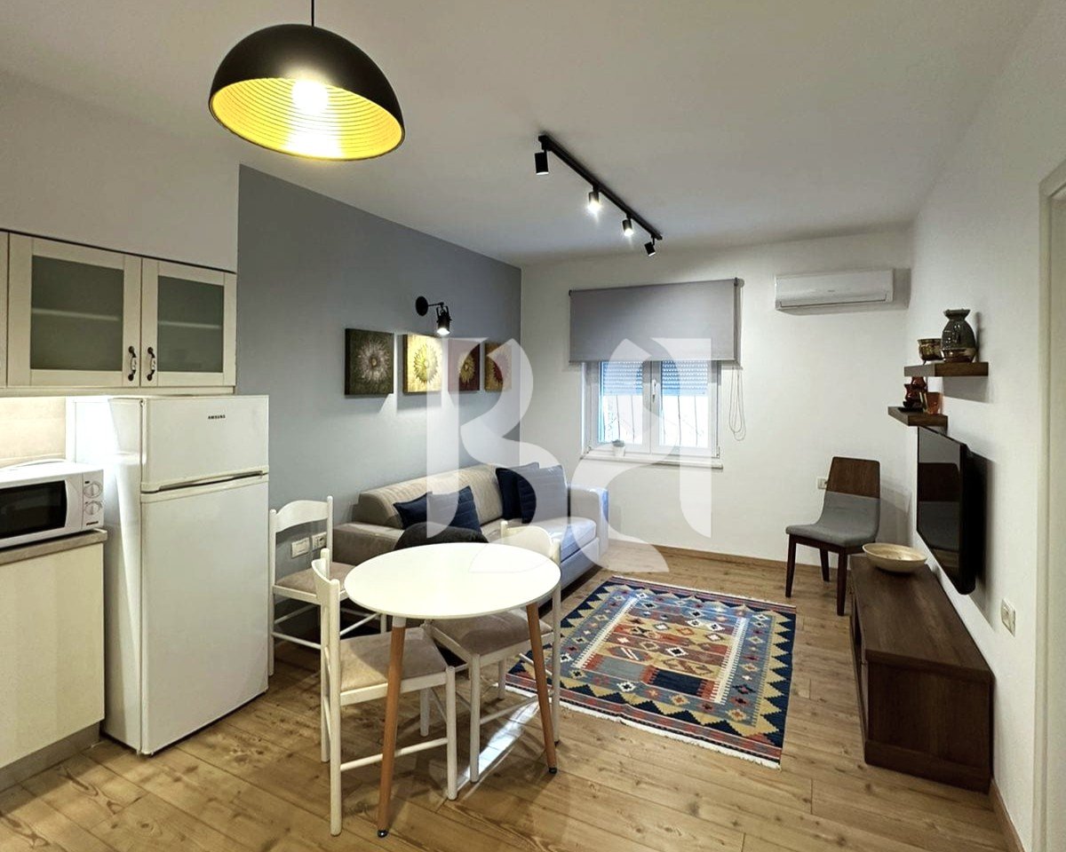 Apartament 1+1 me Qira në Rrugën e Elbasanit – 77 m² | Kati 1 | Totalisht i Mobiluar | 65,000 Lekë