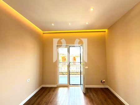 APARTAMENT 1+1 PER SHITJE TE PORTA TIRANA E RE