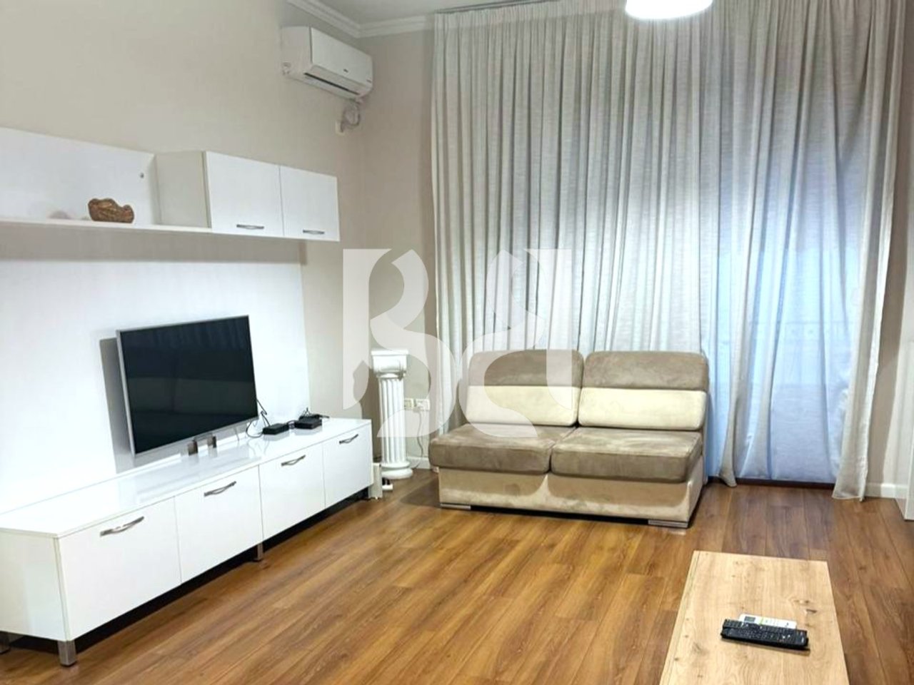 Appartamento 1+1 in affitto su Viale Zogu i Parë | 650 €/mese