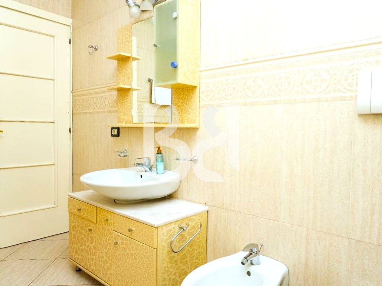 Apartment 3+1 for Rent on Zogu i Parë Boulevard | 1,000 €/Month