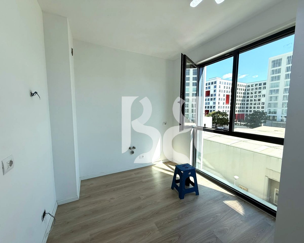 Zyrë me Qira në Kompleksin Akses Tirana – Ish-Dogana | 118 m² | Kati 3 | 80,000 Lekë/Muaj