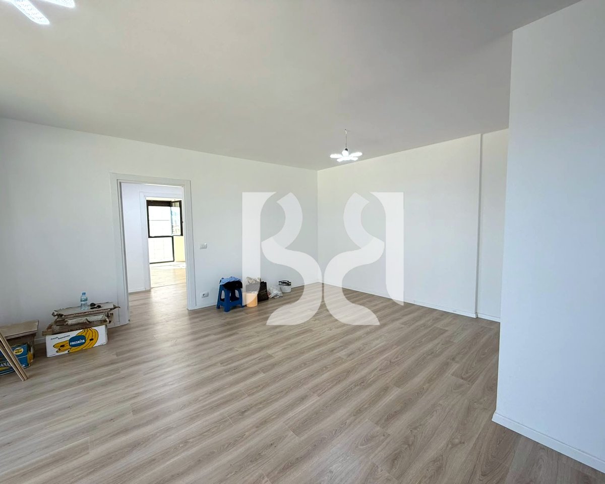 Zyrë me Qira në Kompleksin Akses Tirana – Ish-Dogana | 118 m² | Kati 3 | 80,000 Lekë/Muaj