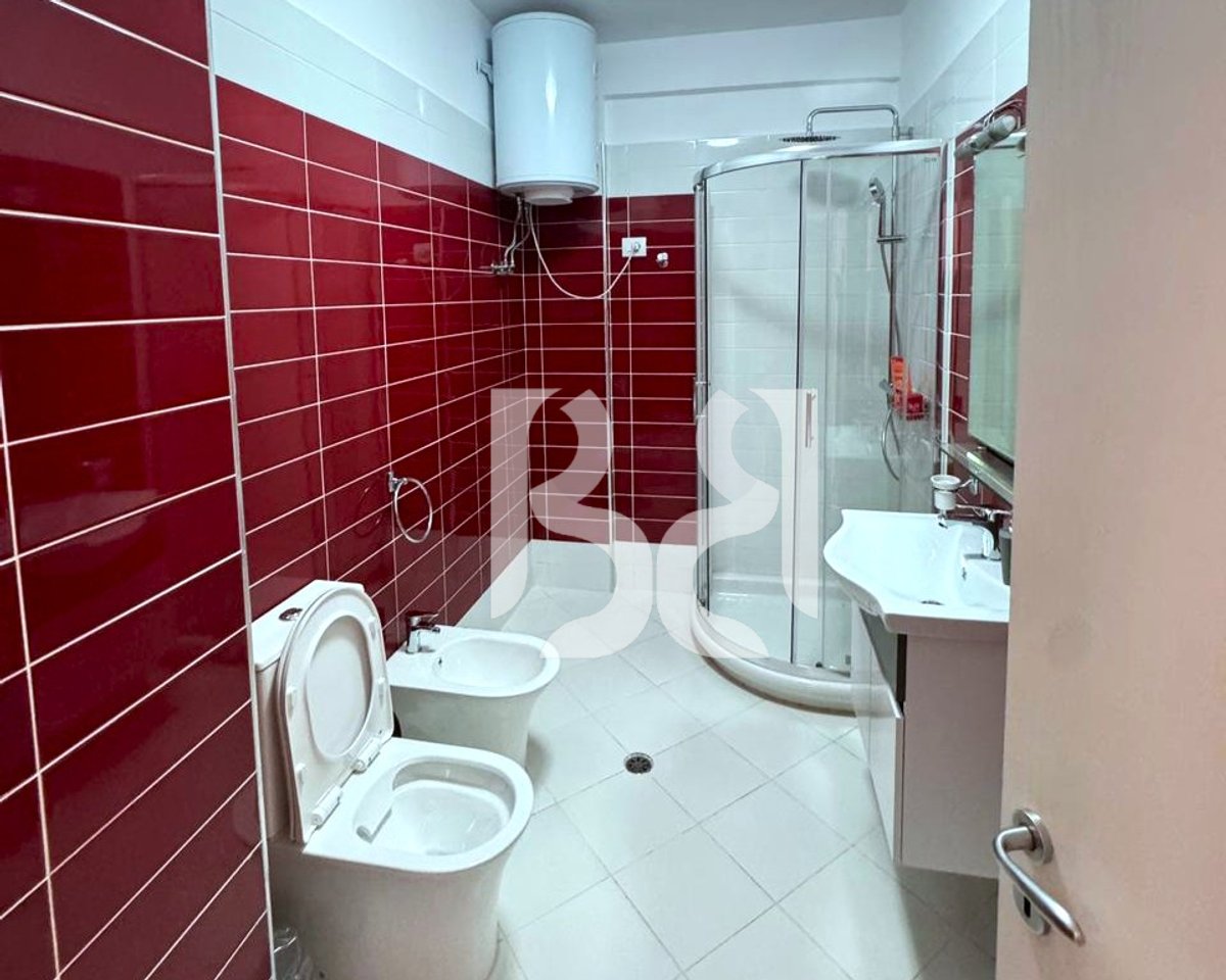 Duplex 2+1 in Affitto a Kodra e Diellit 1 | 1.000 €/Mese