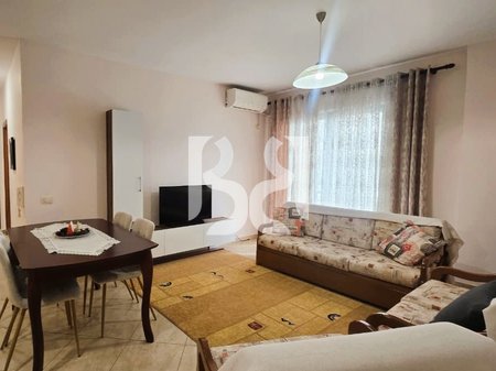 APARTAMENT 2+1+2 ME QIRA MBRAPA QENDRES GLOBE