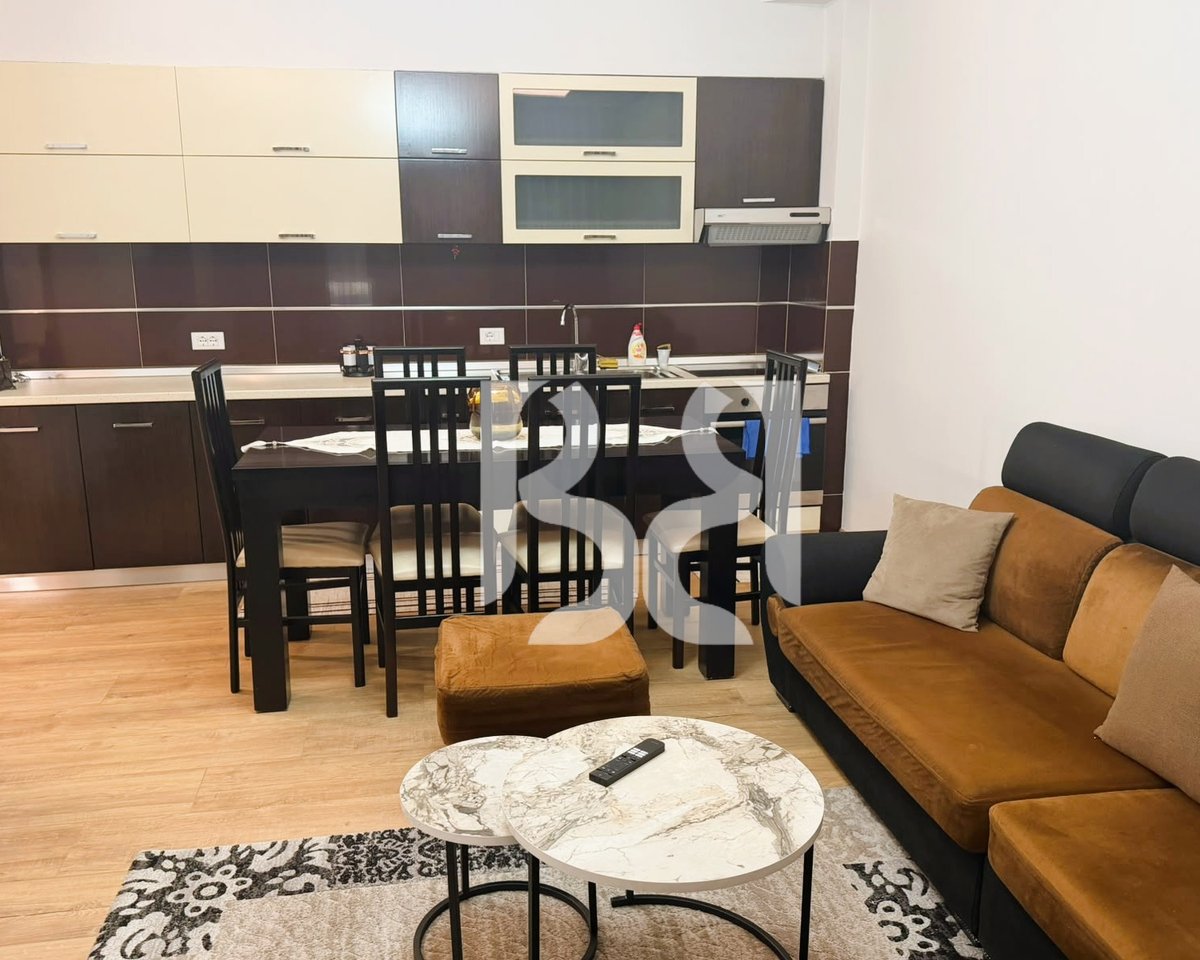 APARTAMENT 2+1 ME QIRA PRANE RESTORANT FRESKU