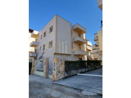 TEK LIQENI I THATE VILE 3 KATESHE PER SHITJE!