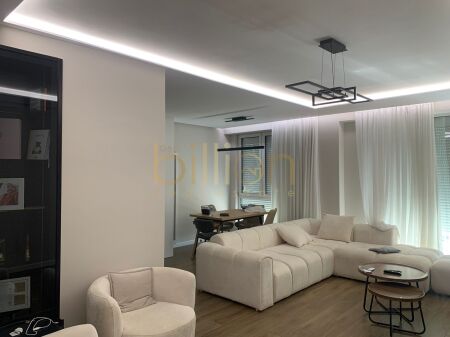 TEK ISH-FUSHA E AVIACIONIT, SHITET APARTAMENT 3+1+2+2 BLK ME 2 POSTE PARKIMI!