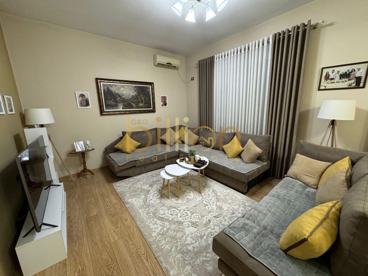 OKAZION NË SHITJE – SHTËPI PRIVATE 3-KATËSHE NË LAPRRAKË