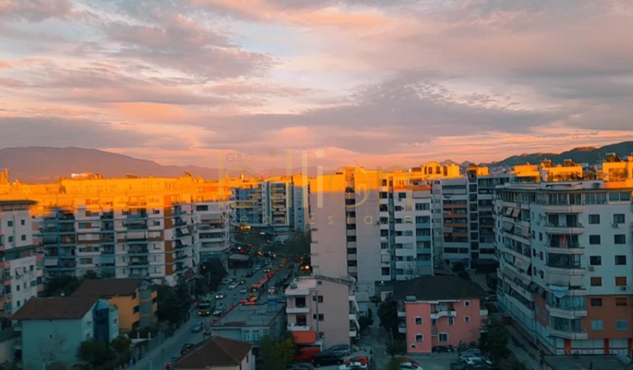 SHITET AMBIENT BIZNESI NË ZONËN ASTIR