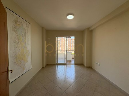 SHITET APARTAMENT 2+1+2 NE ASTIR!
