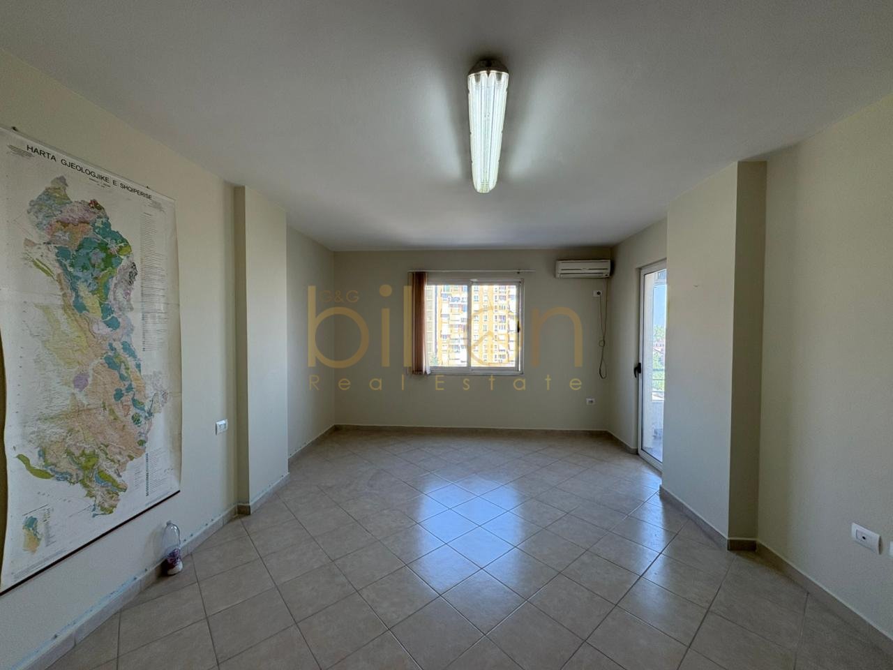 SHITET APARTAMENT 2+1+2 NE ASTIR!