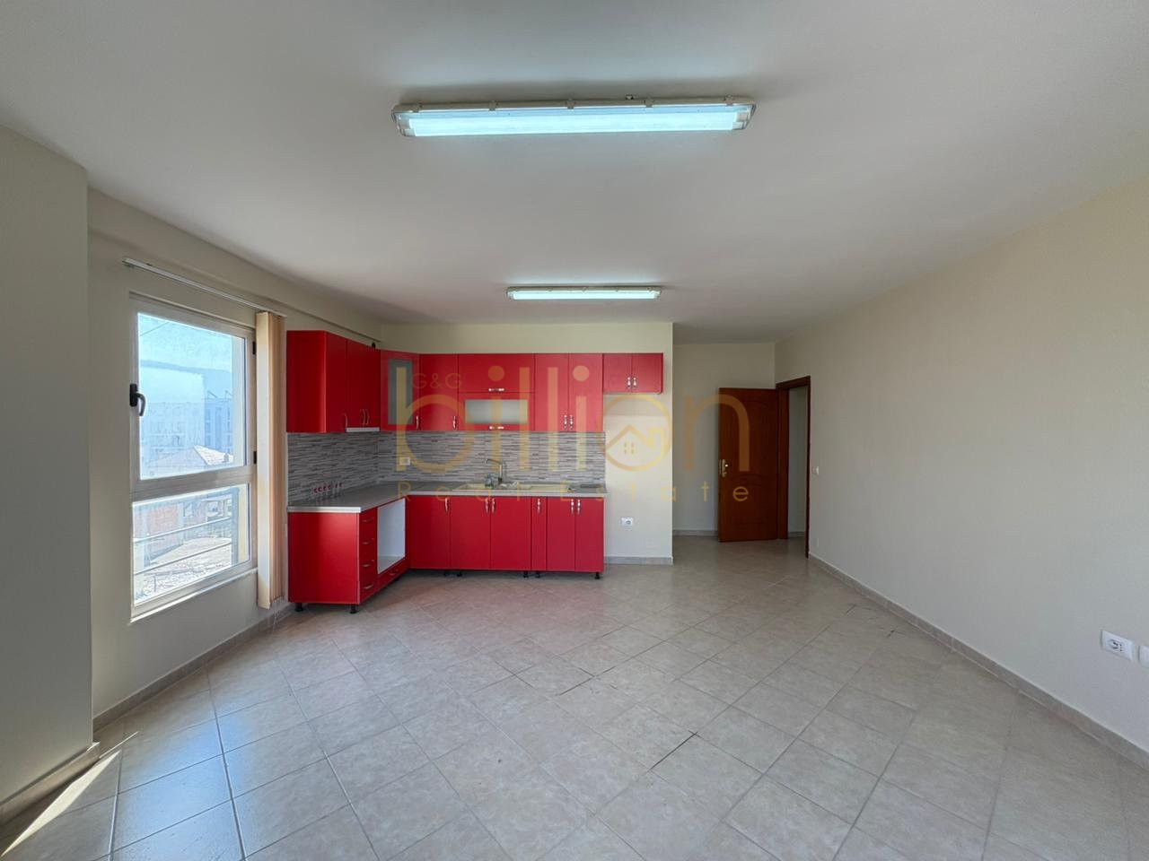 SHITET APARTAMENT 2+1+2 NE ASTIR!