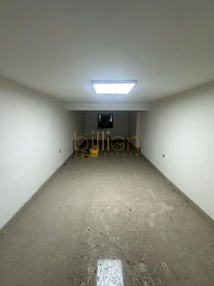 WAREHOUSE / STORE FOR RENT – NEAR THE BALLET SCHOOL