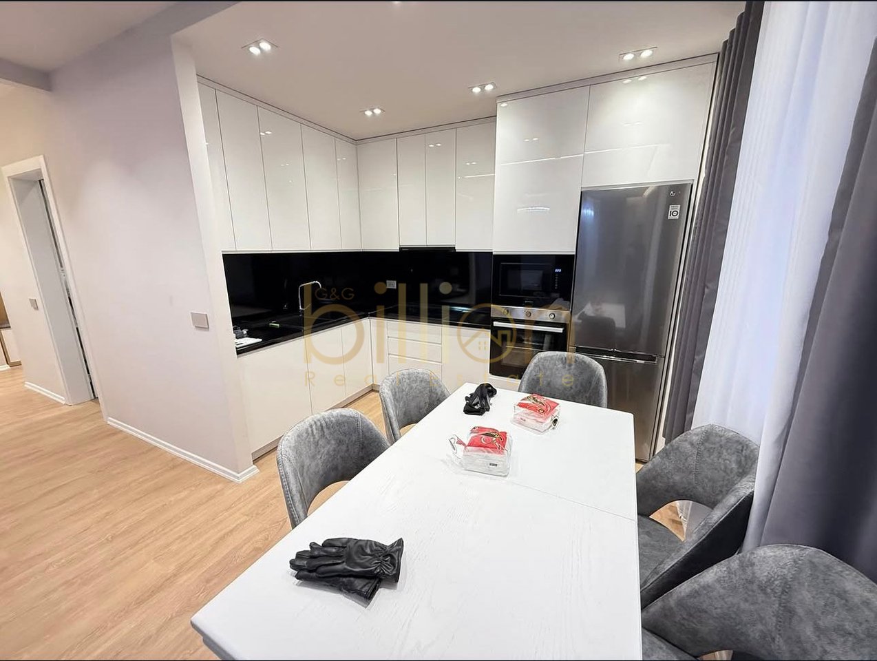 JEPET ME QIRA APARTMANET 2+1+2 TEK LIQENI I THATE