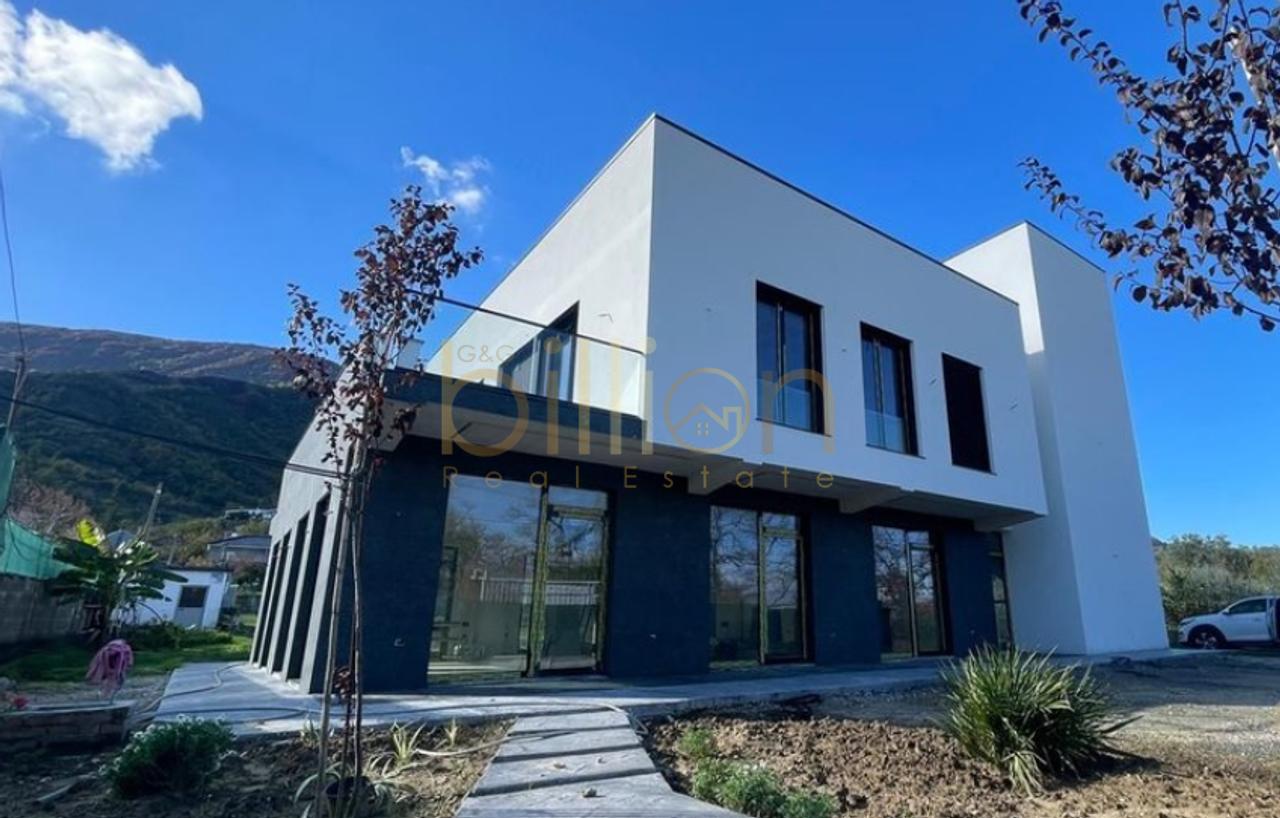 SERVICE UNIT + LAND FOR RENT IN BERZHITË