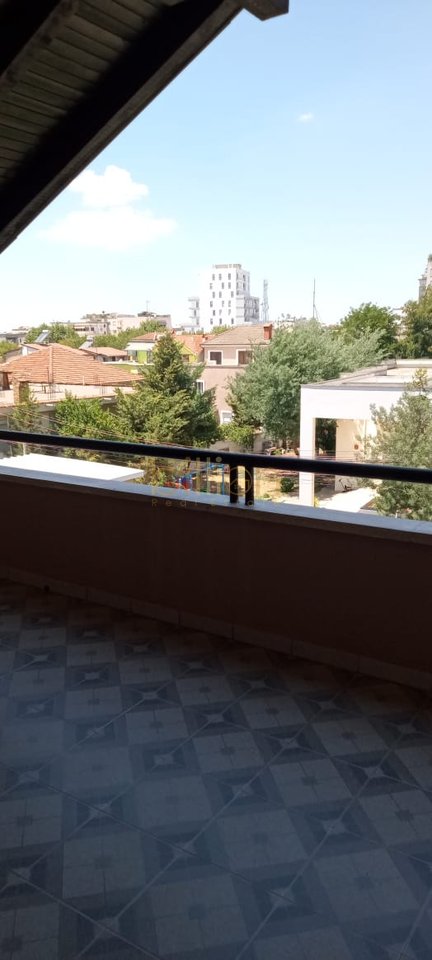 JEPET ME QIRA APRTAMENT 3+1 TE XHAMLIKU