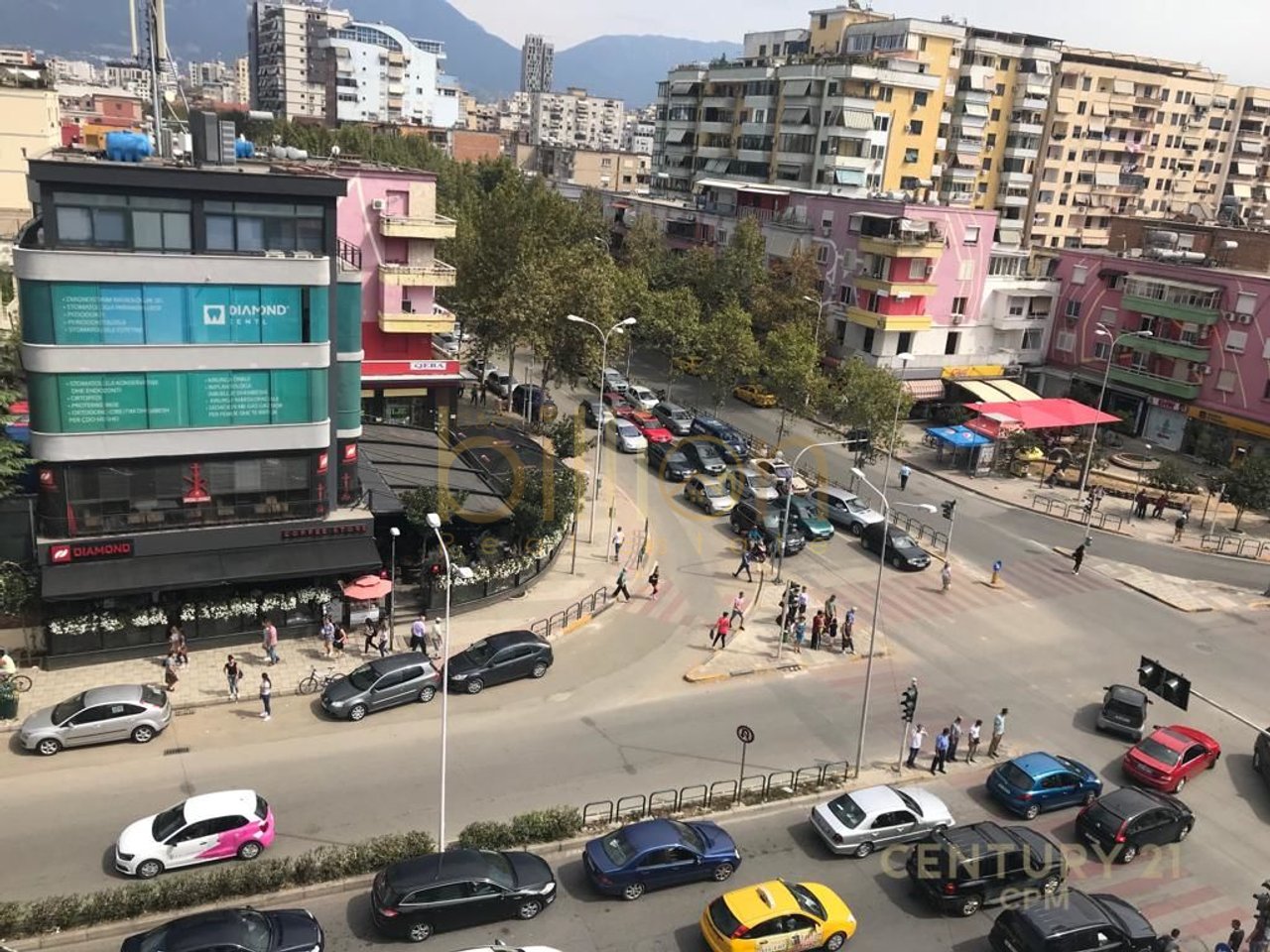 SHOP FOR SALE ON MAIN STREET – 21 DECEMBER INTERSECTION