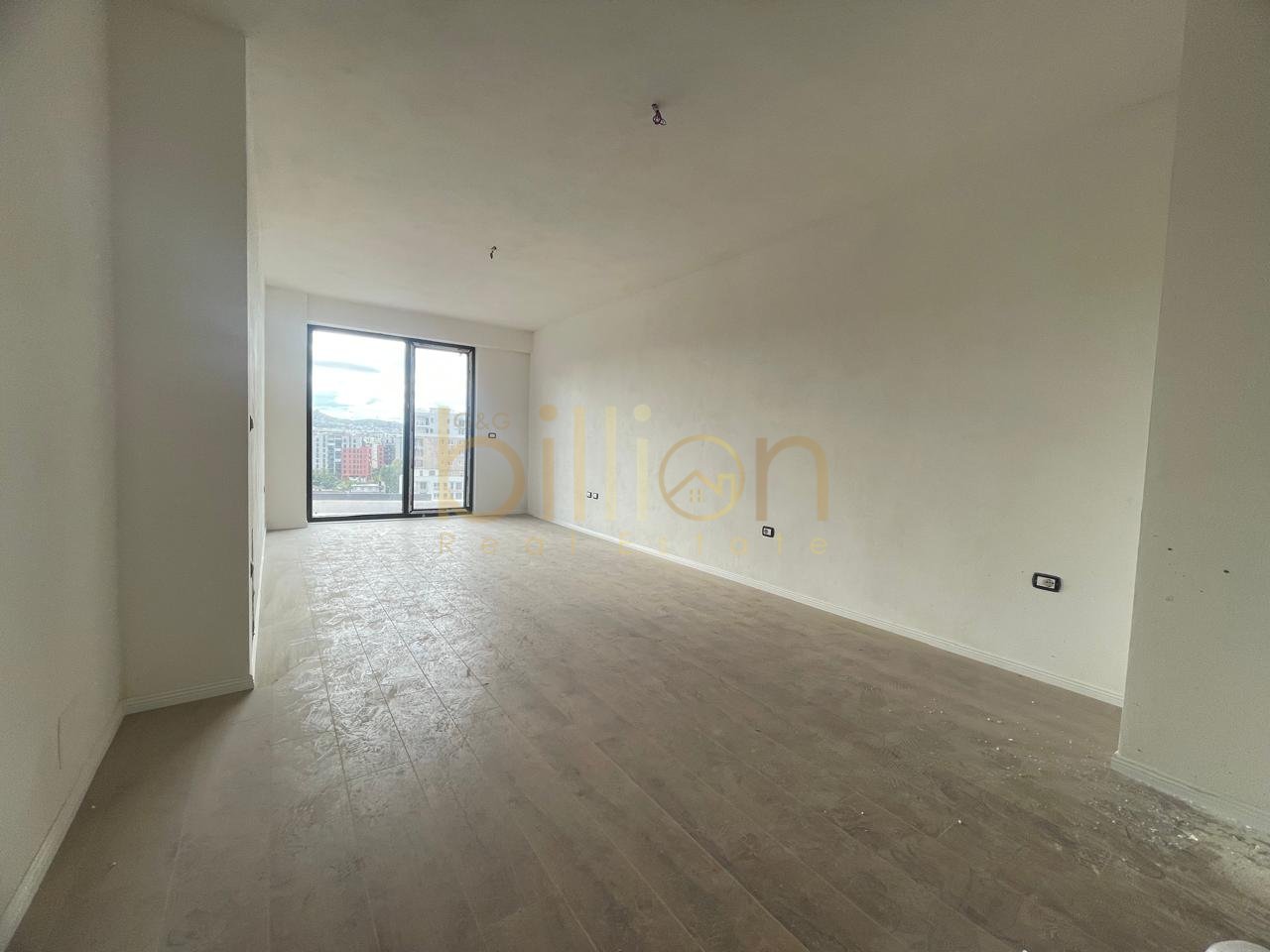 Appartamento 2+1+2 in vendita nell'ex Campo Aviazione