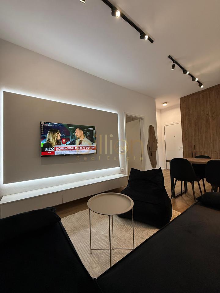 JEPPET APARTAMENT 1+1 ME QIRA TEK TREGU ELEKTRIK