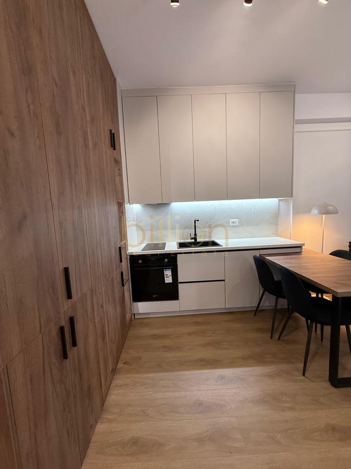 JEPPET APARTAMENT 1+1 ME QIRA TEK TREGU ELEKTRIK